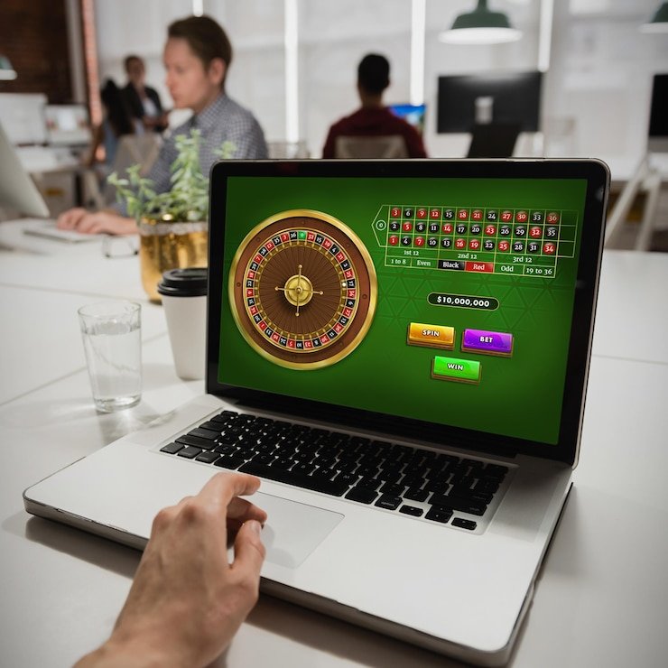 Antarmuka aplikasi mobile slotaladin menampilkan menu sportsbook, live casino, dan slot games